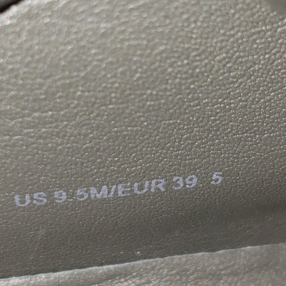 VINCE Neela Suede Platform Sneakers NEW 9 & 9.5 - Picture 7 of 7